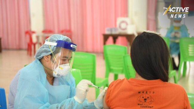 ชาวตลาดบางแค รับวัคซีนครบ​ 2​ เข็ม​ ยังยกการ์ดสูง​ หลังวัคซีนไม่ป้องกันการติดเชื้อ