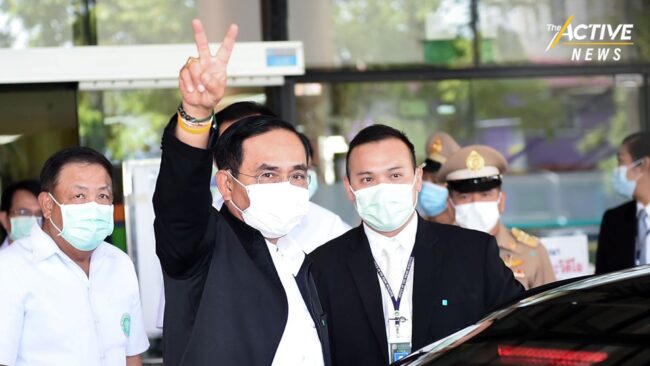 นายกฯ ฉีดวัคซีนเข็ม 2 ยืนยัน วัคซีนไทยมีพอ - รับมือได้ทุกสายพันธุ์