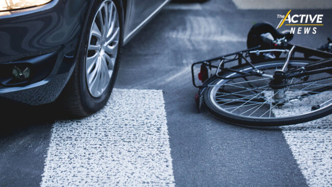 โพล ชี้ คนไทยร้อยละ 99.7 ไม่เคยเห็นตำรวจบังคับใช้ กฎหมายกับรถที่ไม่จอดให้คนข้ามทางม้าลาย