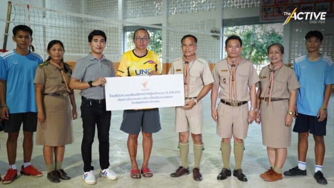 มูลนิธิไทยพีบีเอส มอบเงินบริจาคช่วยทีมวอลเลย์บอลโรงเรียนเมืองเตาวิทยาคม