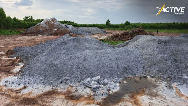 คณะทำงาน 8 พรรคร่วมฯ ลงพื้นที่ติดตามปัญหาลักลอบทิ้งกากของเสียอุตสาหกรรม