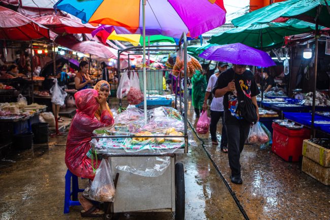 น้ำท่วมยังไม่จบ! เตือนฝนตกเพิ่มจากอากาศแปรปรวนต้นเดือน พ.ย. 68