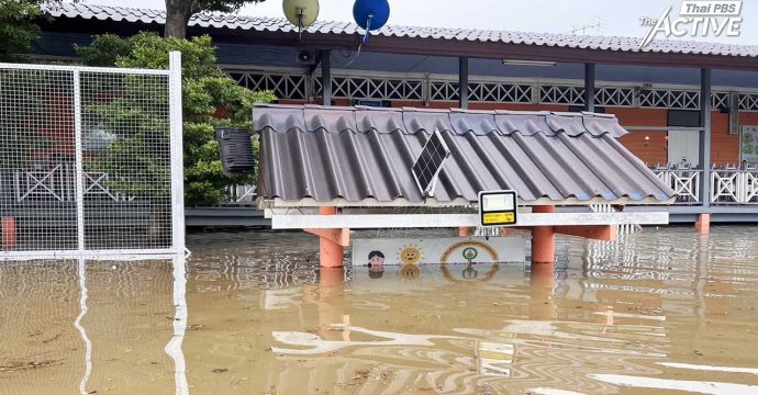 Mobile School เชื่อมโอกาสเด็กไม่หยุดเรียนรู้ ท่ามกลางวิกฤตน้ำท่วมโรงเรียน