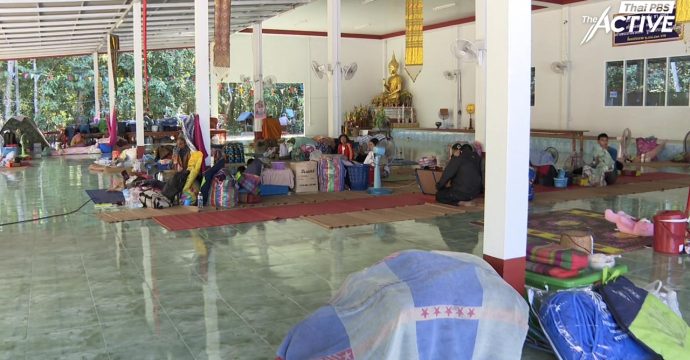 ชาวบ้านศูนย์อพยพ วอนรัฐช่วยคุยไฟแนนซ์ พักหนี้ชั่วคราวช่วงวิกฤต หลังโดนทวงทุกวัน   