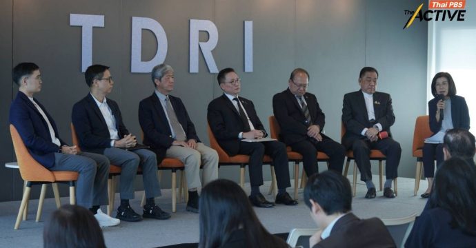 เตือน! กับดักประเทศ ภาคเอกชน-นักวิชาการ จี้ พรรคการเมือง หยุด ‘ประชานิยมแจกเงิน’  