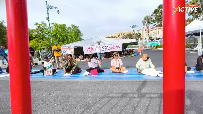 ครม.ว่ายังไง ? ม็อบค้านแลนด์บริดจ์-SEC-EEC ประชิดทำเนียบฯ ยังไร้วี่แววรัฐบาลสนองตอบข้อเรียกร้อง