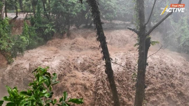 ‘กาญจนบุรี’ ฝนหนักไม่พัก! เตือนชุมชนเสี่ยง น้ำท่วมฉับพลัน-น้ำป่า รีสอร์ทริม ‘แควน้อย’ อ่วม