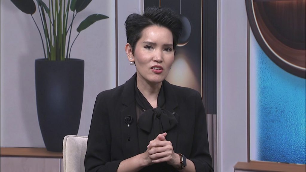 ศ. พญ.ศศิโสภิณ เกียรติบูรณกุล อายุรแพทย์โรคติดเชื้อ โรงพยาบาลรามาธิบดี ผู้นำการจัดทำเว็บไซต์