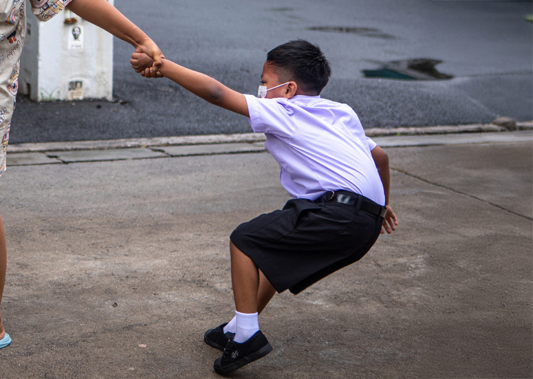 ภาพประกอบเด็กนักเรียนชาย