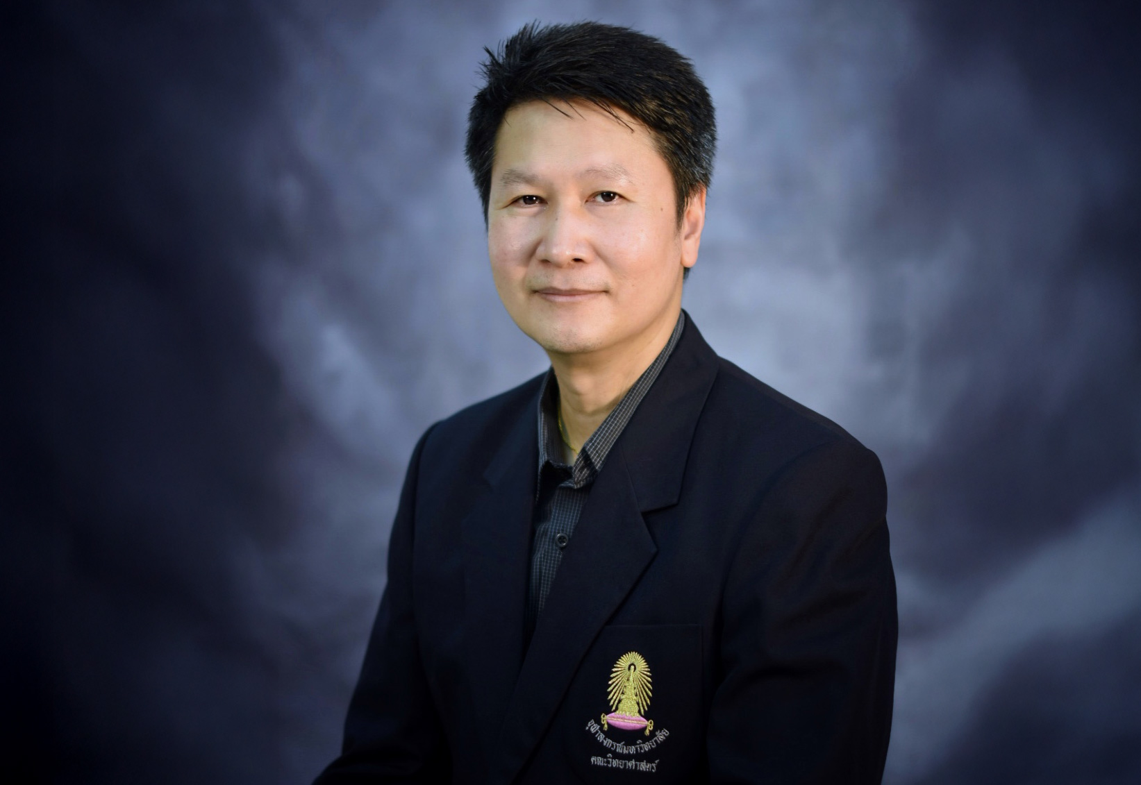 รศ. ดร.เจษฎา เด่นดวงบริพันธ์ อาจารย์ประจำภาควิชาชีววิทยา คณะวิทยาศาสตร์ จุฬาฯ และนักสื่อสารวิทยาศาสตร์