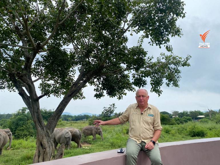 เอ็ดวิน วีค ผู้ก่อตั้งมูลนิธิเพื่อนสัตว์ป่า (Wildlife Friends Foundation Thailand หรือ WFFT) 