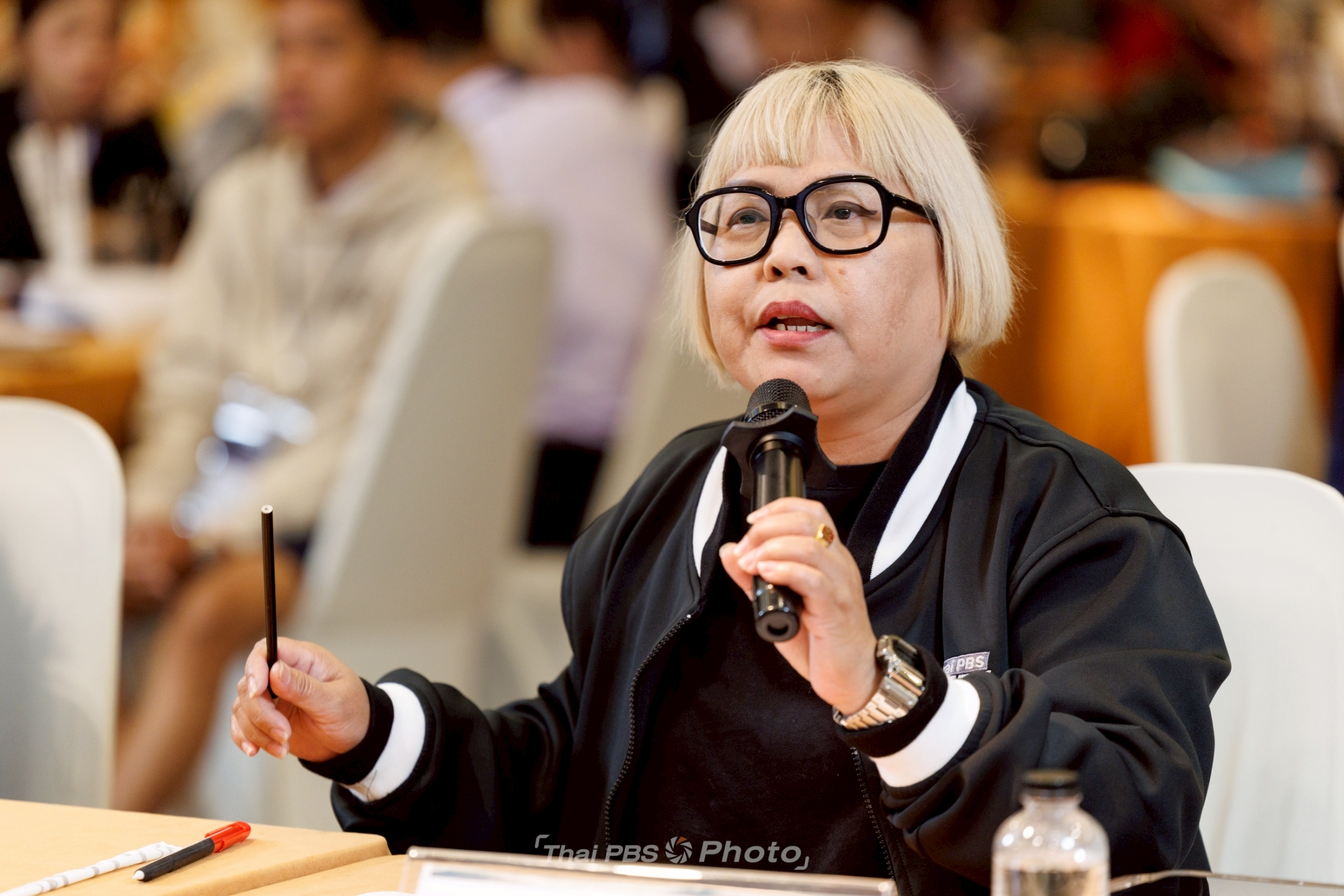 5) รศ.ดร.วิไลวรรณ จงวิไลเกษม อาจารย์ประจำคณะวารสารศาสตร์และสื่อสารมวลชน มหาวิทยาลัยธรรมศาสตร์